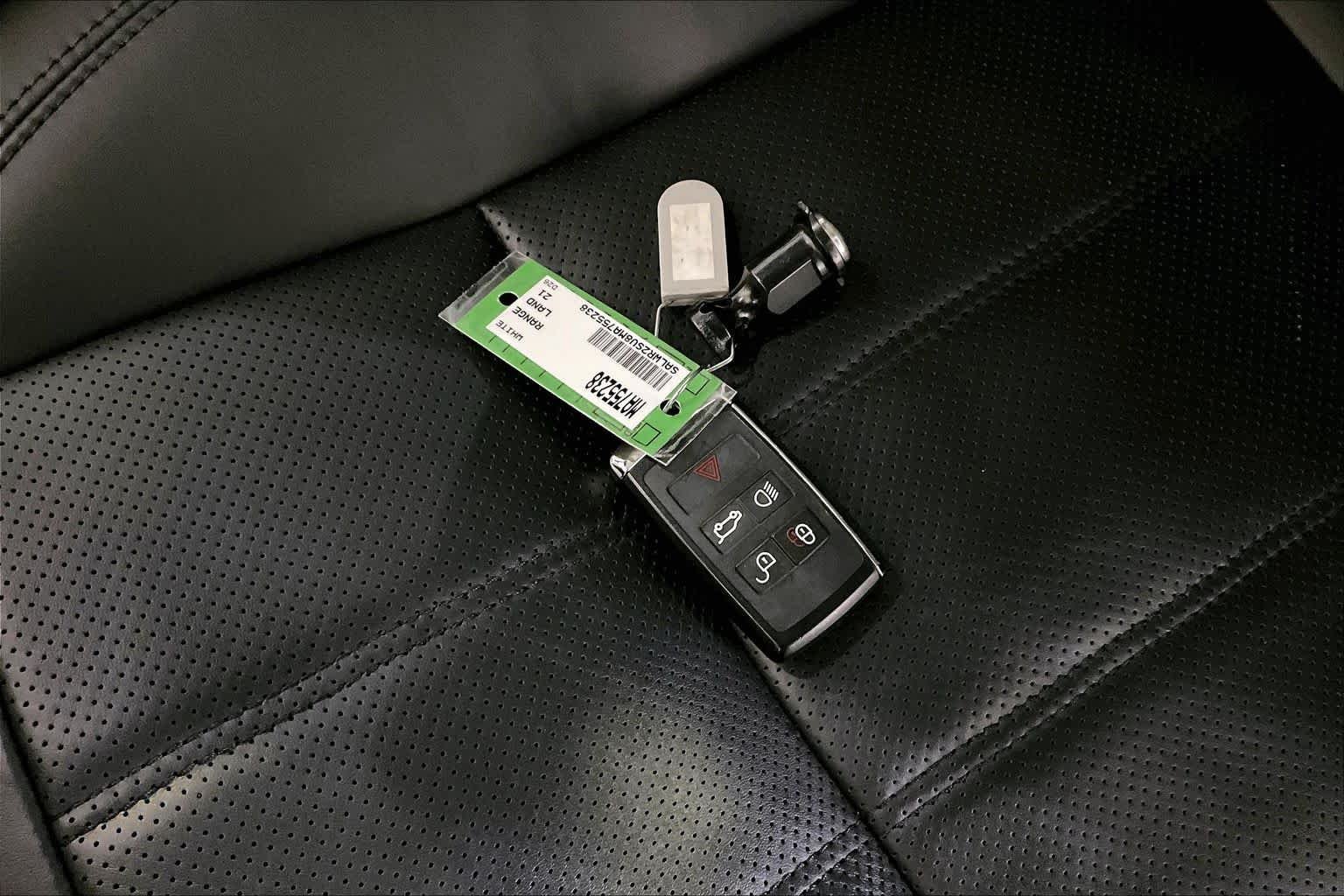 Used 2021 Fuji White Land Rover HSE Silver Edition image 15