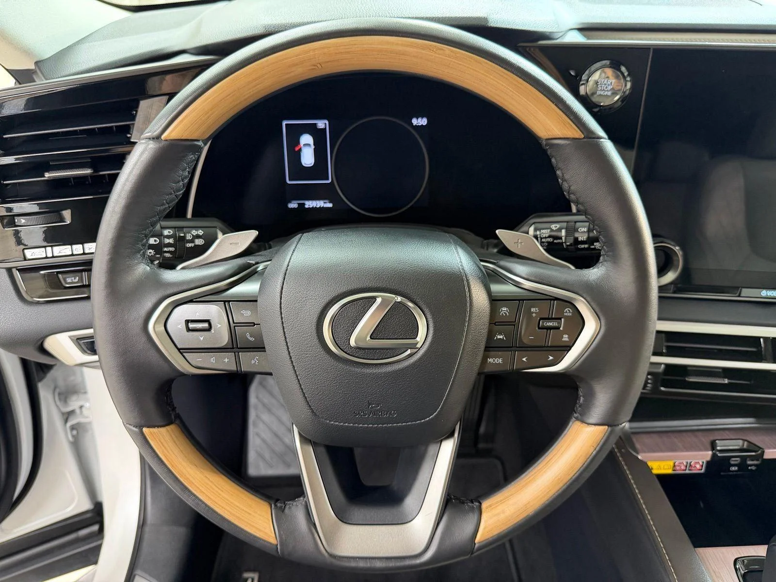 Used 2024 Eminent White Pearl Lexus RX 350 Premium image 20