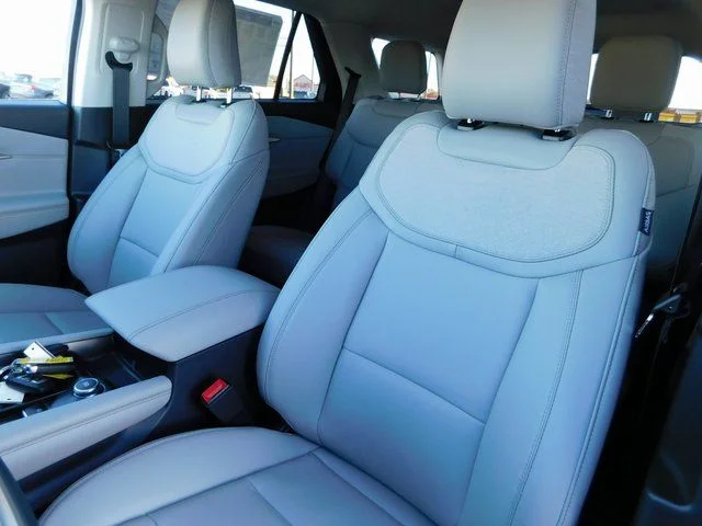 2026 Ford Explorer Active - Photo 15