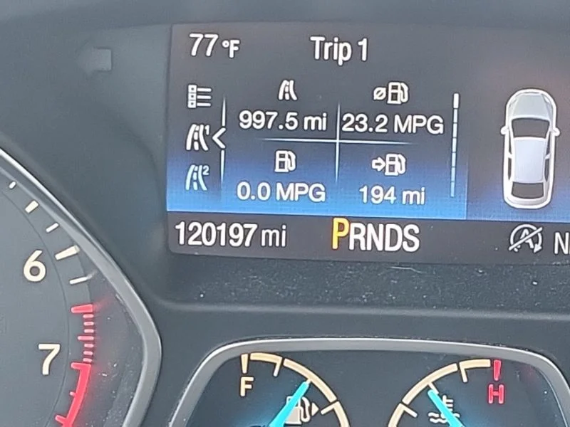 Used 2017 Red Ford SE image 13