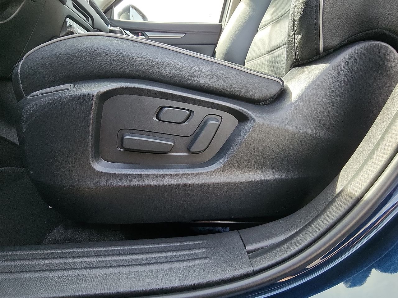 Used 2025 Blue Mazda 2.5 S Preferred Package image 12