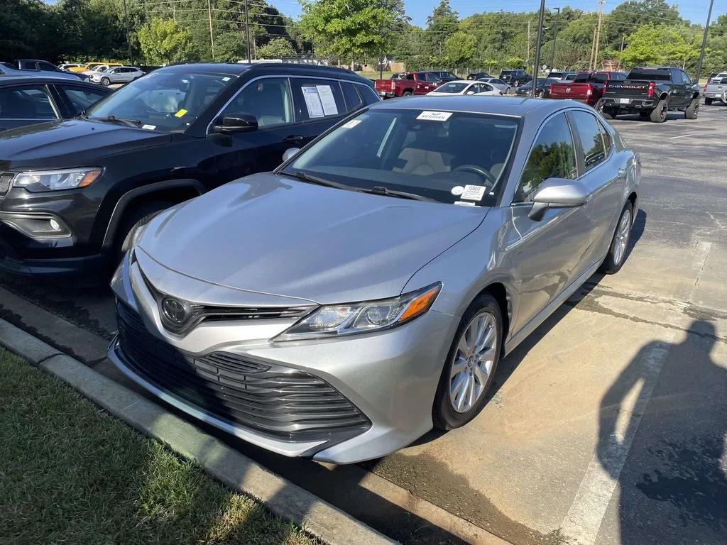 Used 2020 Celestial Silver Metallic Toyota LE image 3