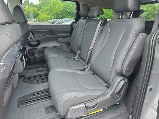 New 2026 Ceramic Silver Kia SX Prestige image 6