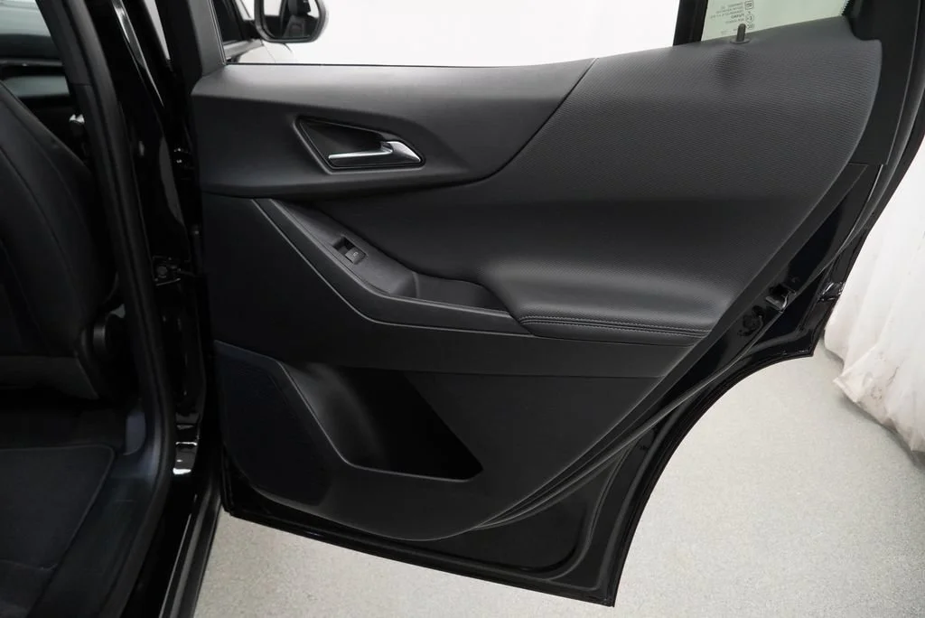 New 2027 Mosaic Black Metallic Chevrolet LT image 26