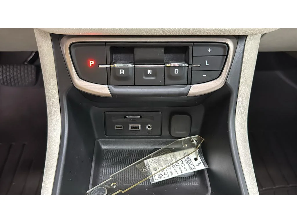 Certified Used 2023 White Frost Tricoat GMC Denali image 27