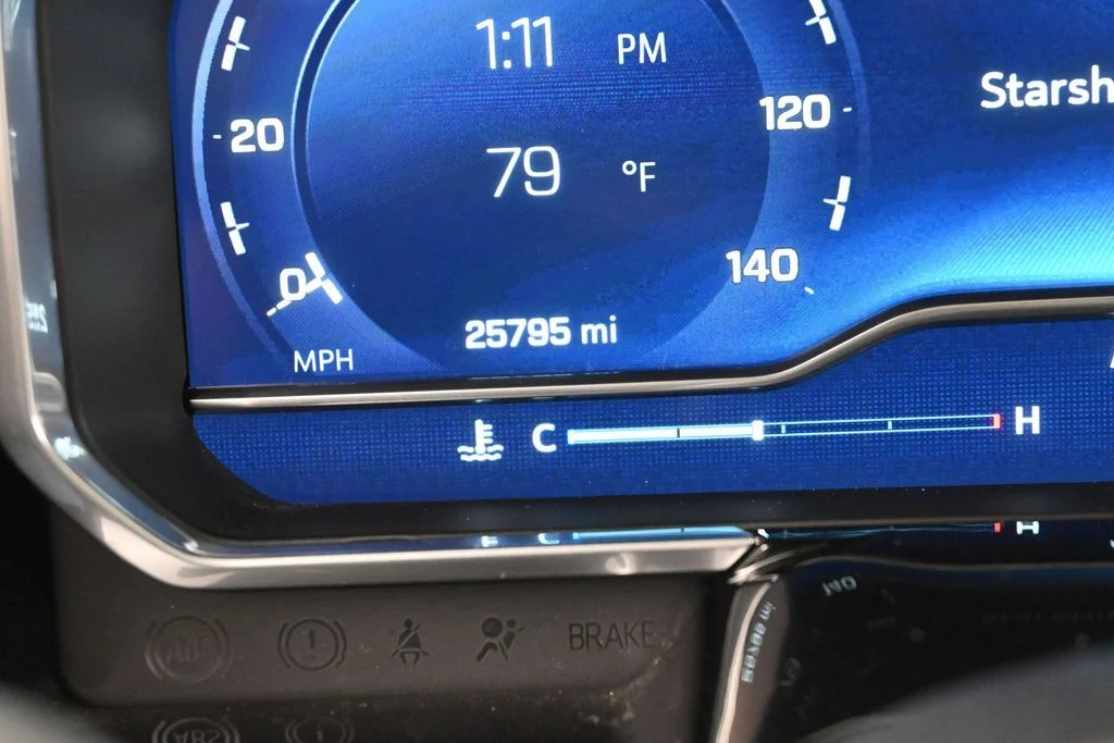 Used 2022 Summit White Chevrolet RST image 37