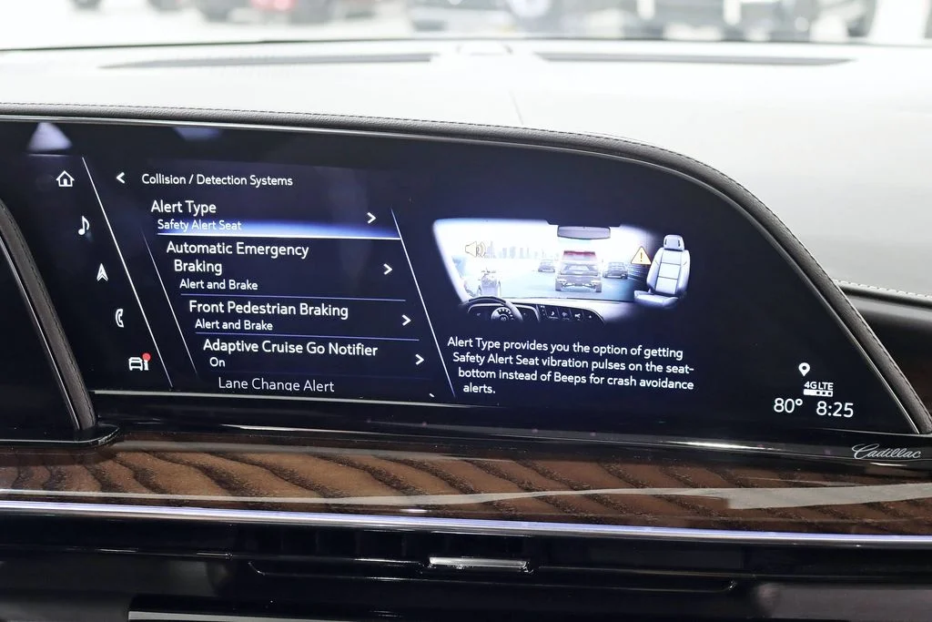 Used 2023 White Cadillac Sport Platinum image 27