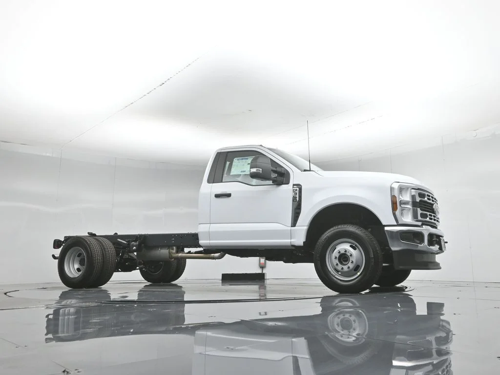 New 2026 White Ford XL image 3