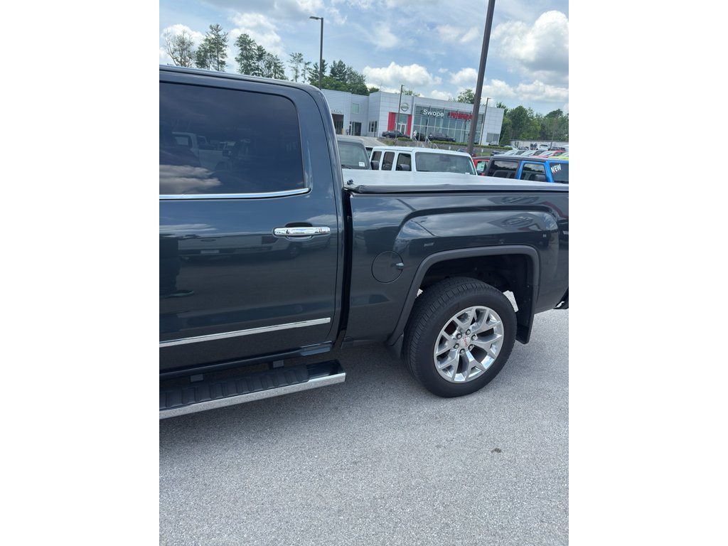 Used 2018 Dark Slate Metallic GMC SLT image 3
