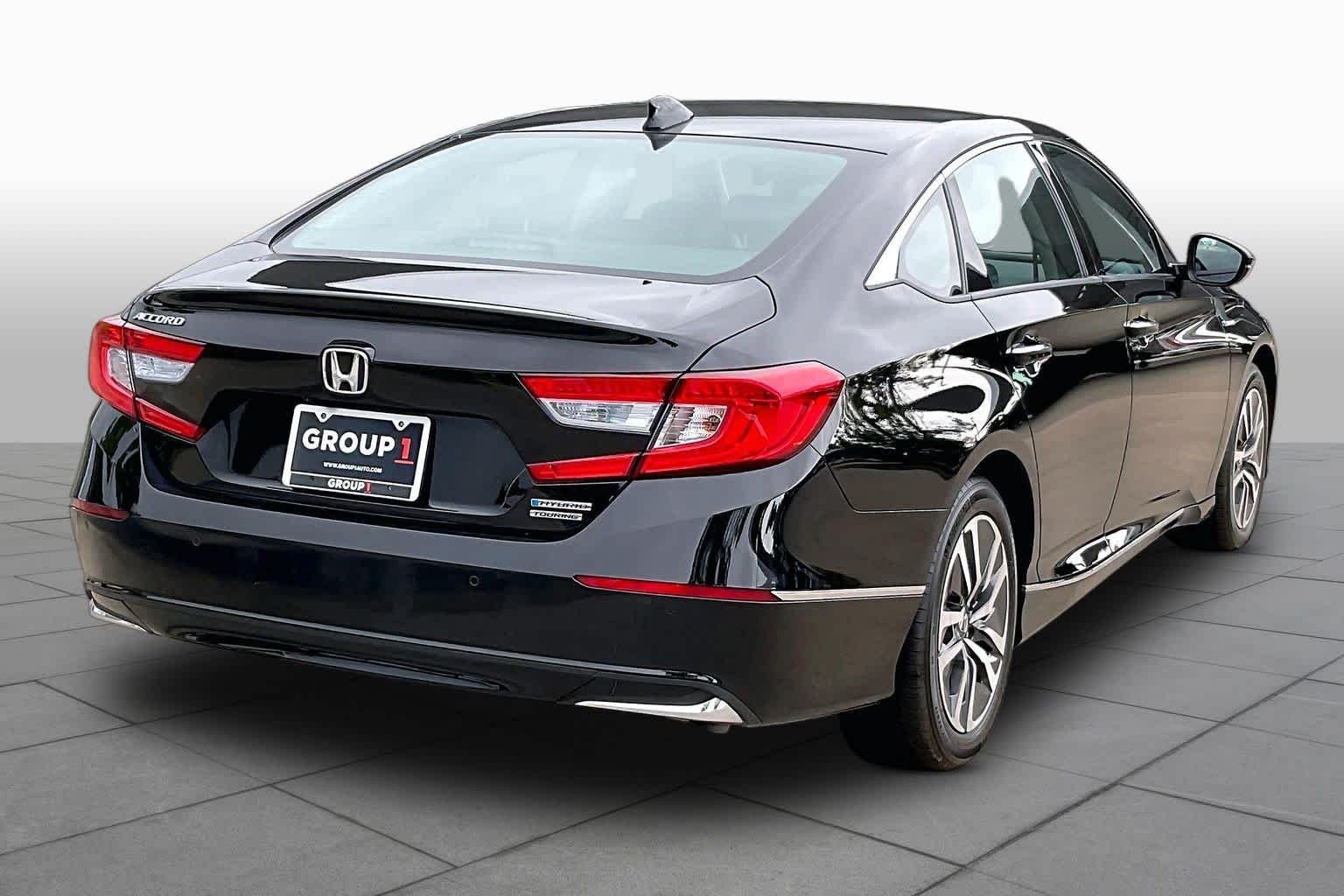 Used 2020 Crystal Black Pearl Honda Touring image 13