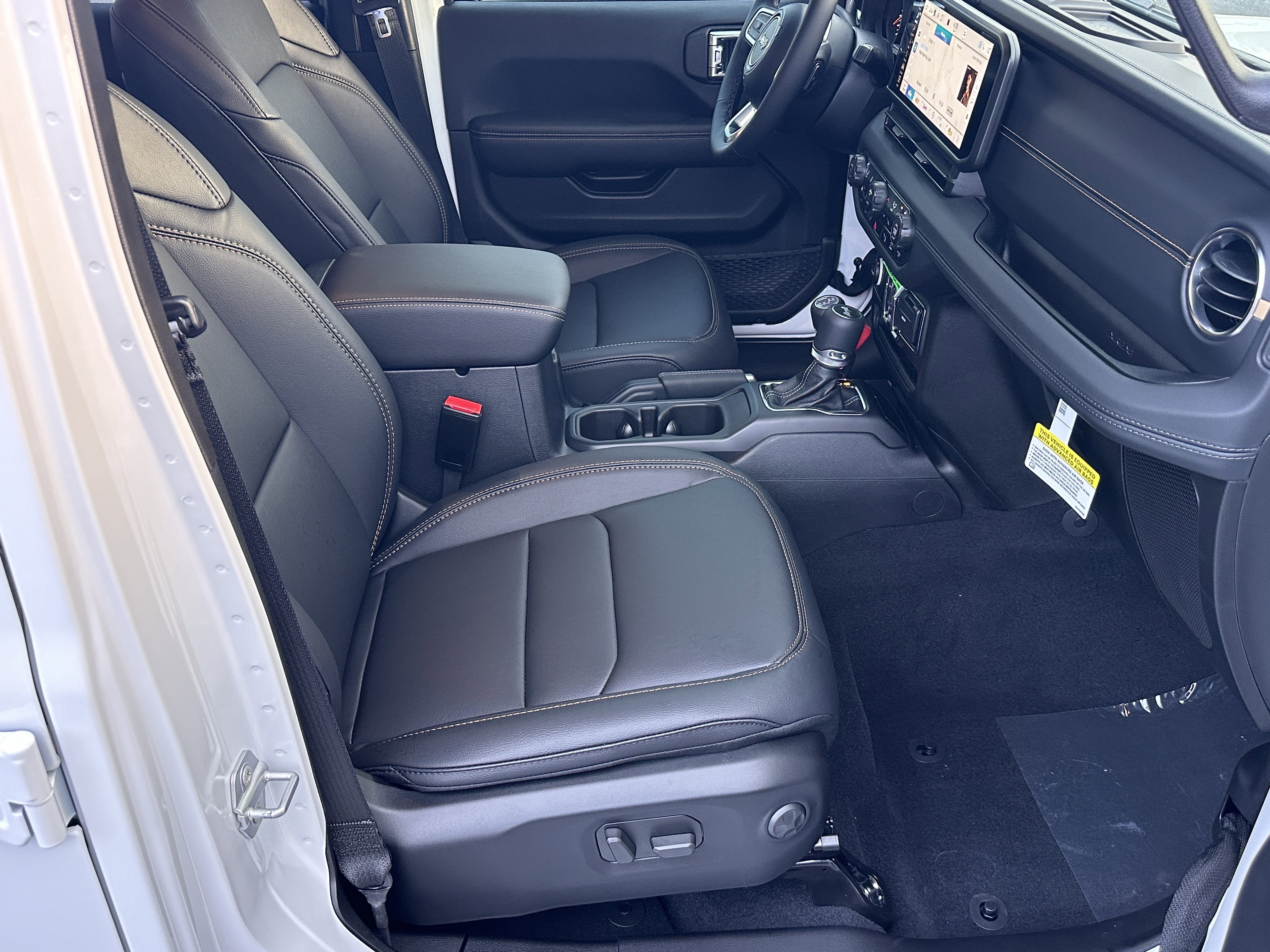 2025 Jeep Wrangler 4-Door Sahara - Photo 14