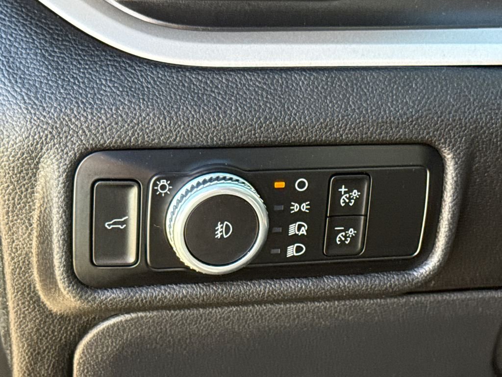 Used 2023 Black Ford XLT image 22