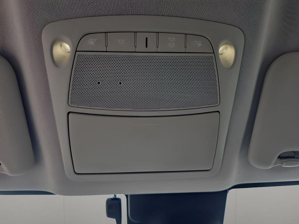 Used 2022 White Nissan SV image 22