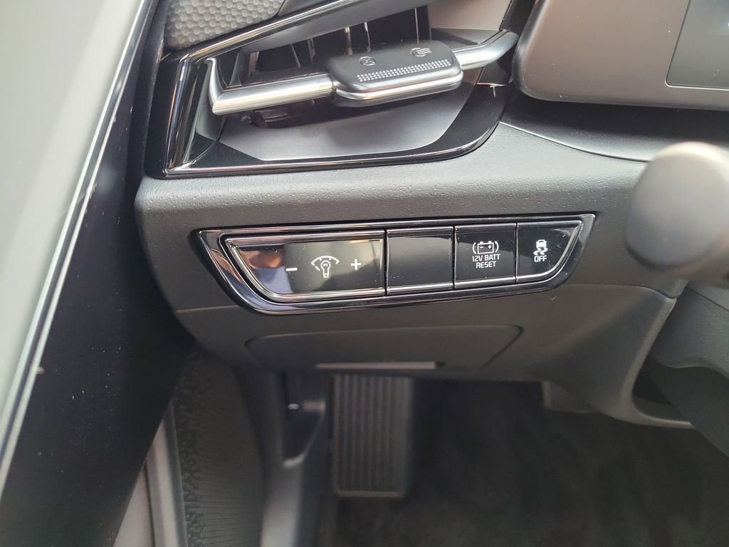 New 2026 Gray Kia LX image 24