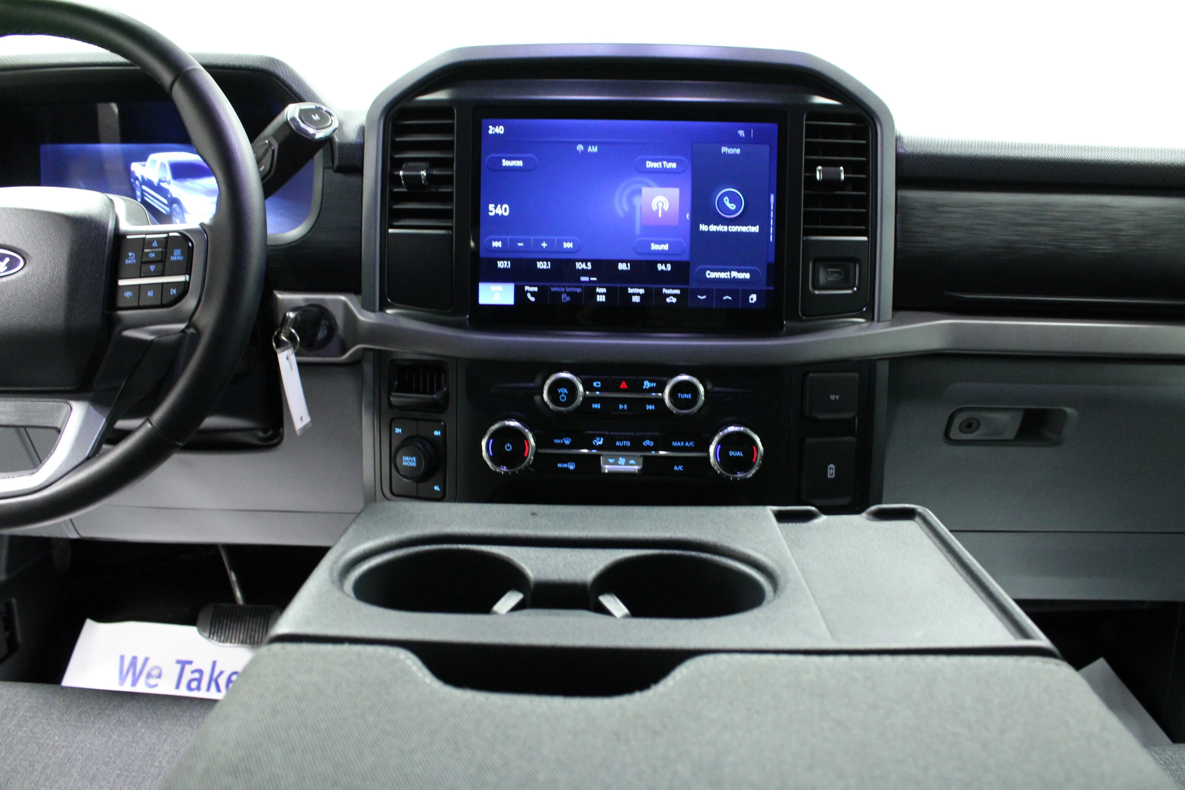 Used 2025 Iconic Silver Metallic Ford XLT image 18