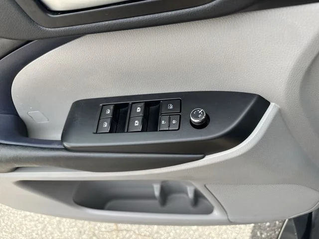 Used 2019 Gray Toyota XLE image 27