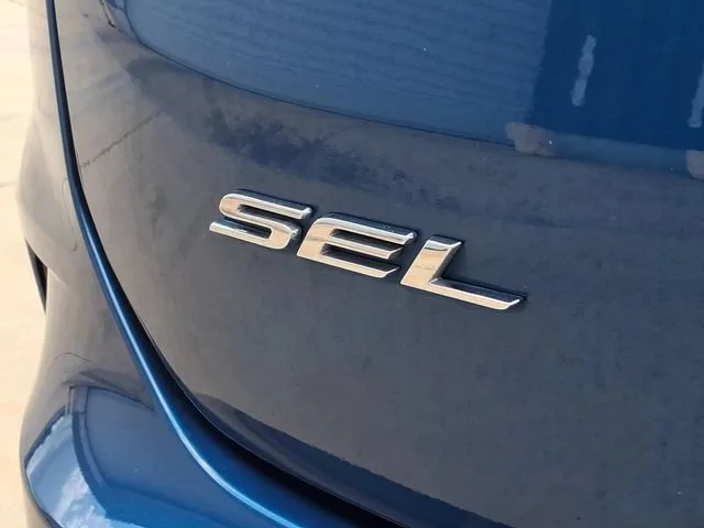 Used 2024  Ford SEL image 24
