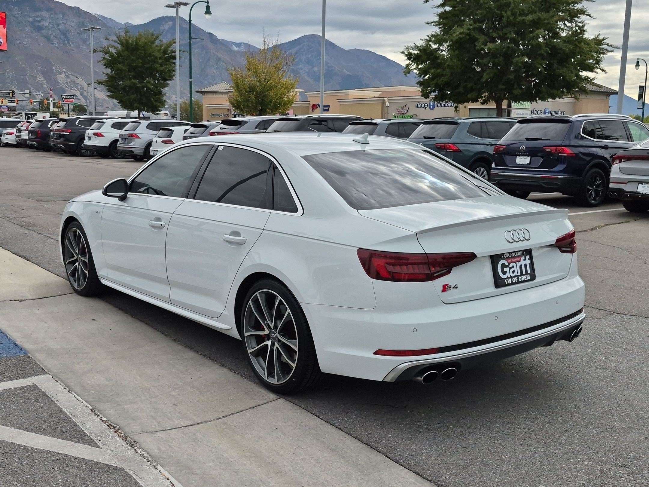 Used 2018 Glacier White Audi Premium Plus image 5