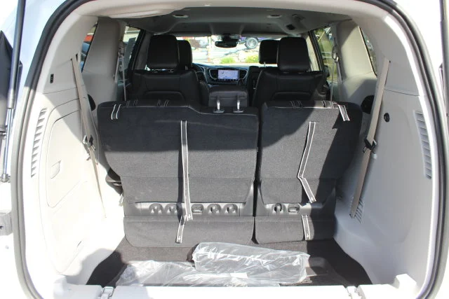 Used 2024 White Chrysler Select Road Tripper image 27