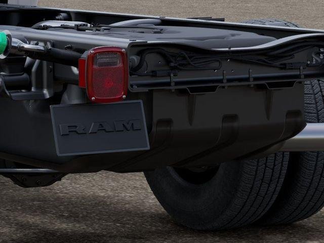 New 2026 Bright White Clear-Coat Exterior Paint RAM TRADESMAN Chassis Cab image 35