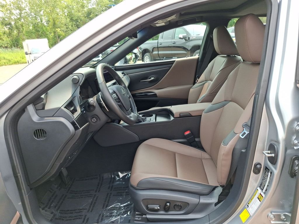 Certified Used 2025 IRIDIUM Lexus 350 image 13