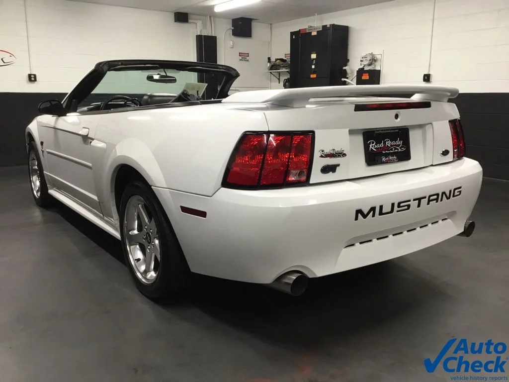 Used 2003 White Ford GT image 8