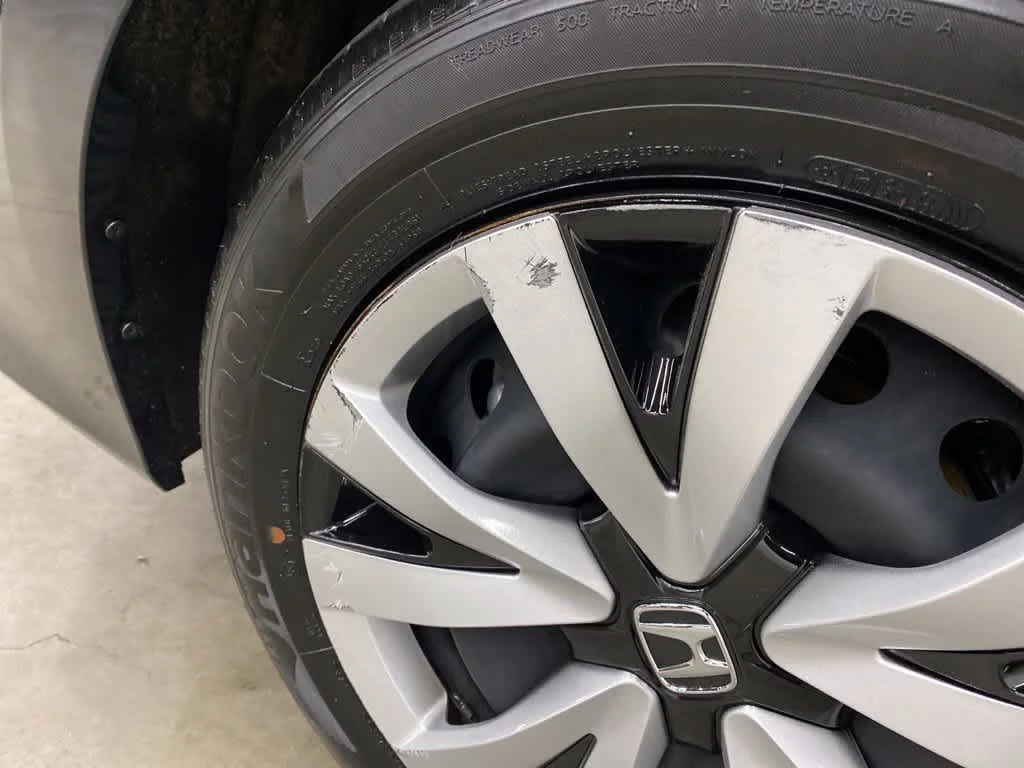 Used 2025  Honda LX image 31