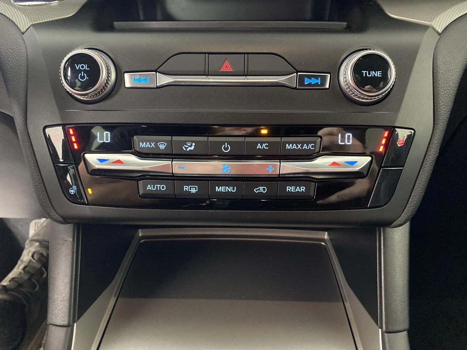 Used 2020 Oxford White Ford XLT image 25