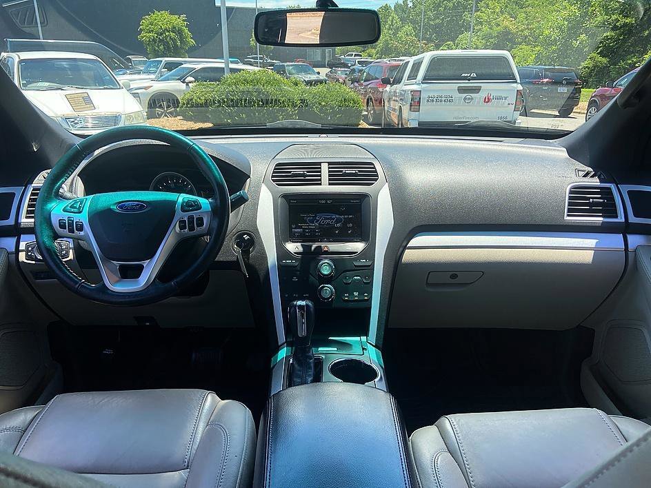 Used 2015 Blue Metallic Ford XLT image 16