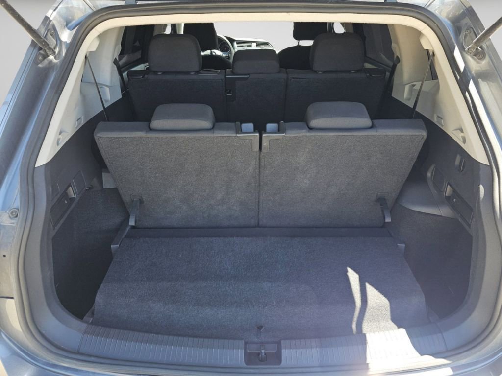 Used 2019 Platinum Gray Metallic Volkswagen S image 26