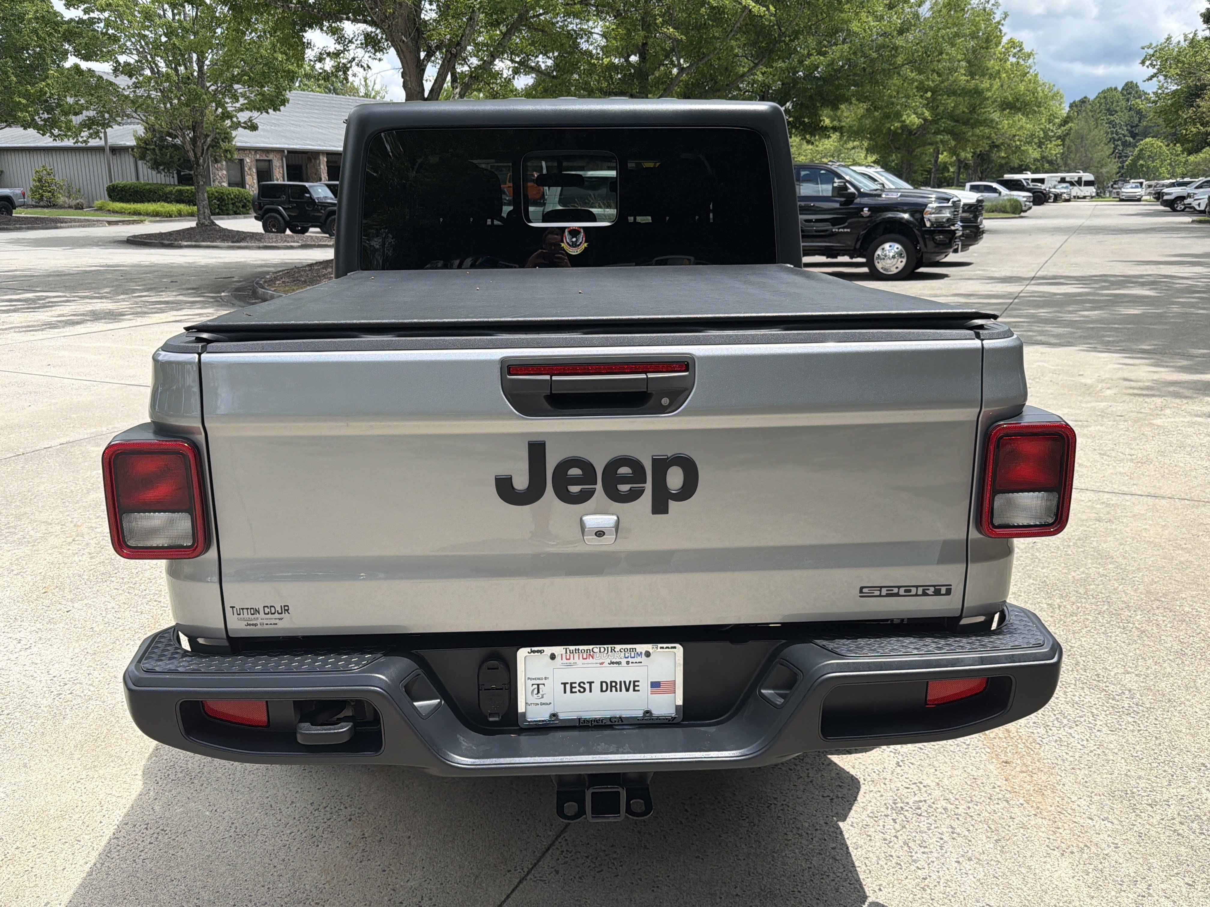 Used 2021 Billet Silver Metallic Clearcoat Jeep Sport S image 6