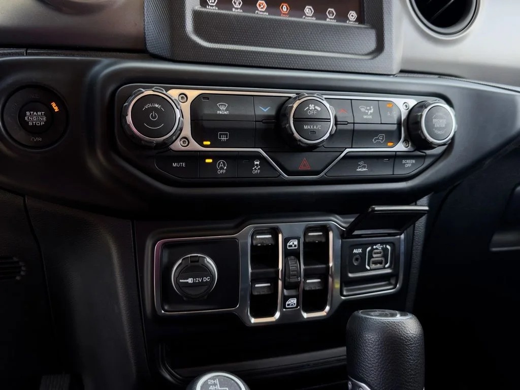 Used 2022 Green Jeep Unlimited Sport S image 12