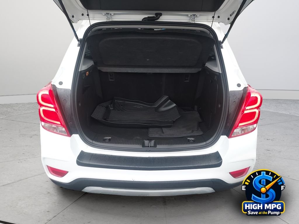 Used 2020 White Chevrolet LT image 30