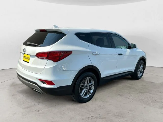Used 2017 White Hyundai 2.4 Base image 5