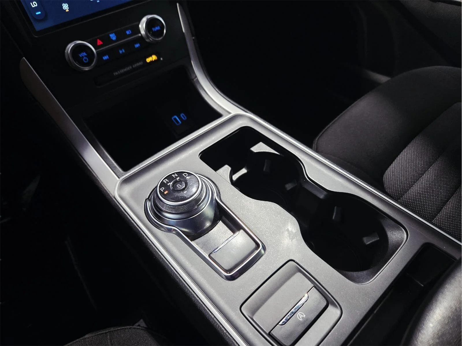 Used 2024 Agate Black Ford SE image 12