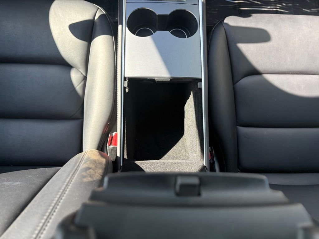 Used 2022 Pearl White Multi-Coat Tesla Long Range image 16