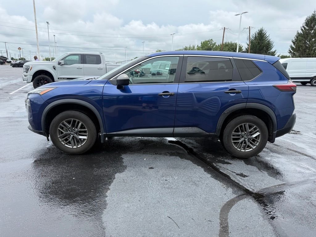 Used 2023 Blue Nissan S image 9