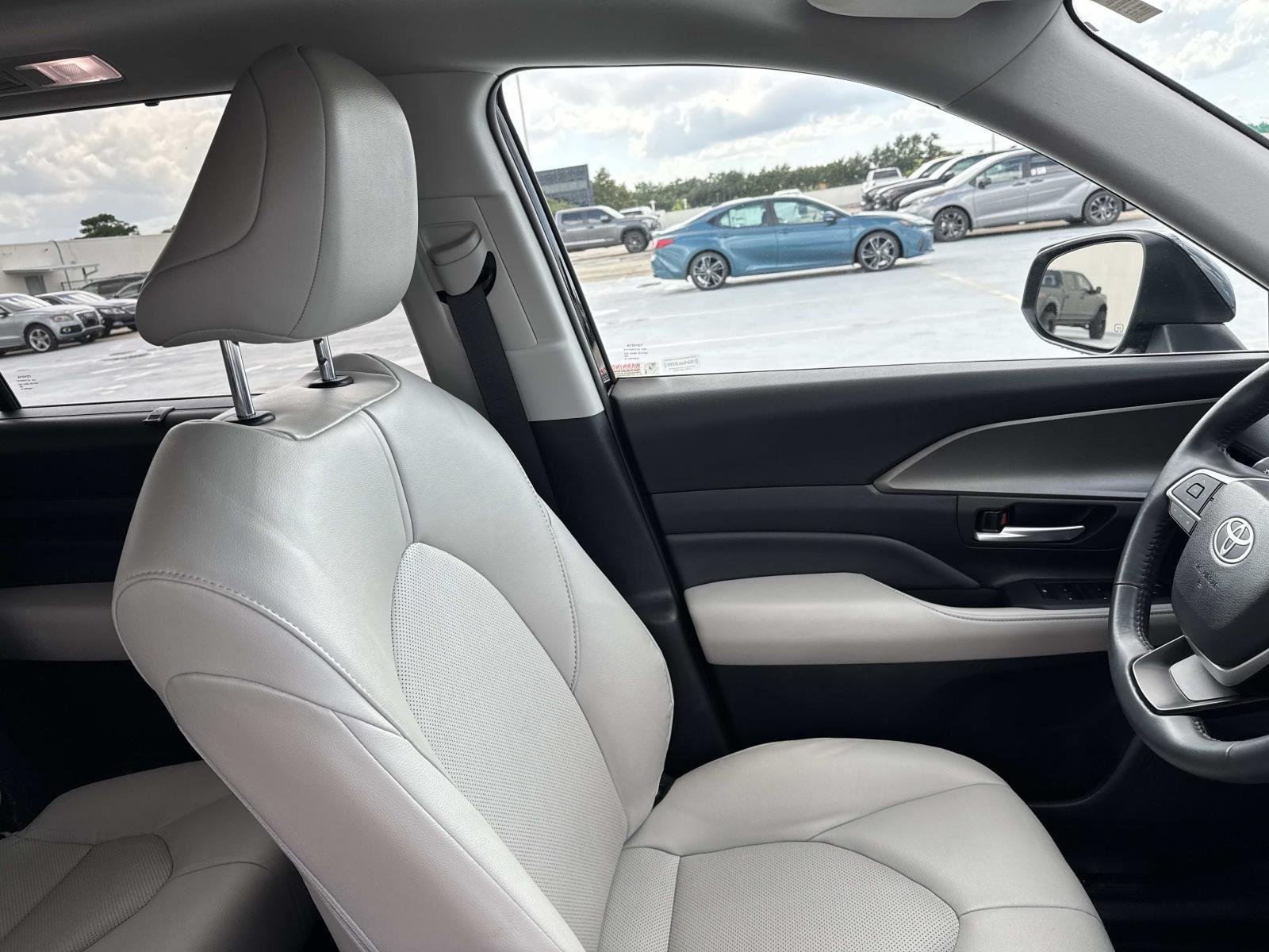 Used 2025 Midnight Black Metallic Toyota XLE image 11