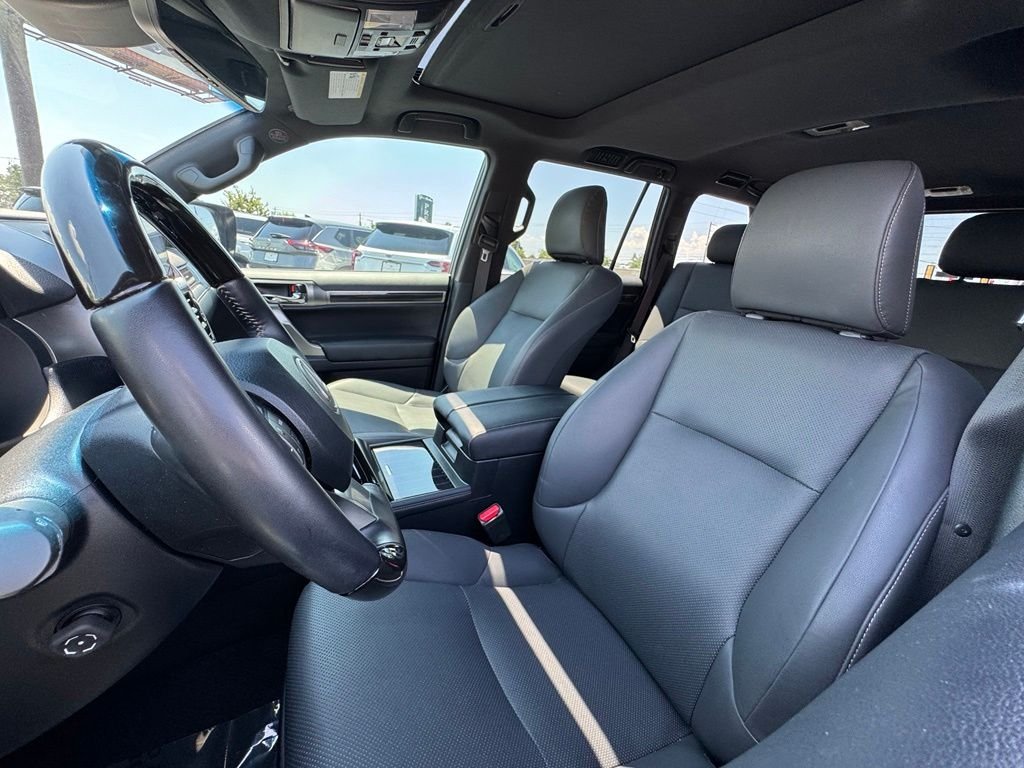Used 2023 Black Lexus 460 image 16