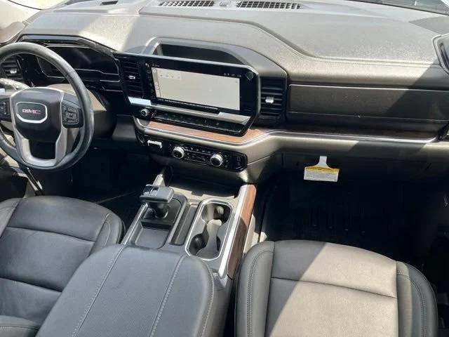 Used 2024 Sterling Metallic GMC SLT image 18
