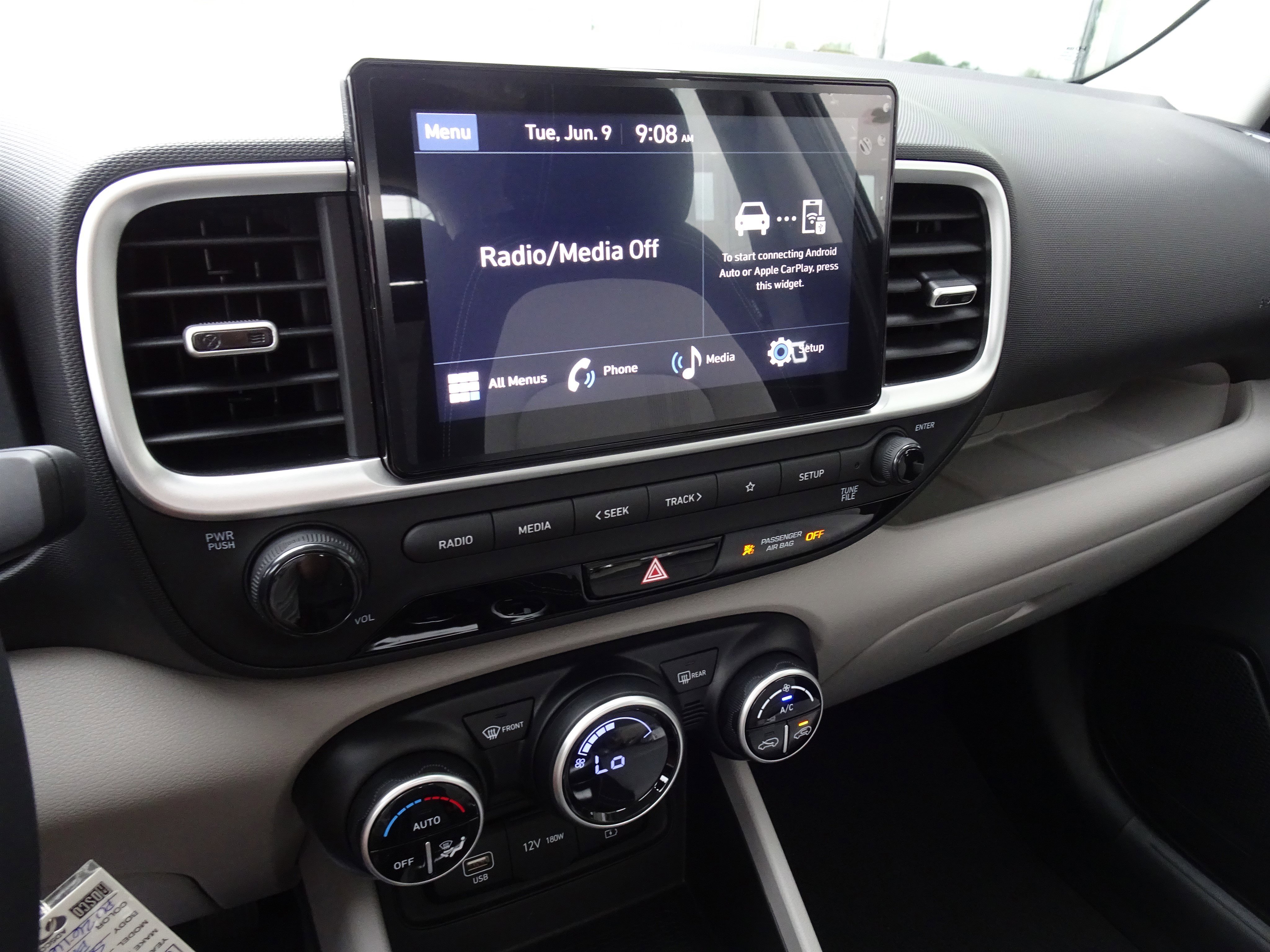 2023 Hyundai Venue SEL - Photo 18