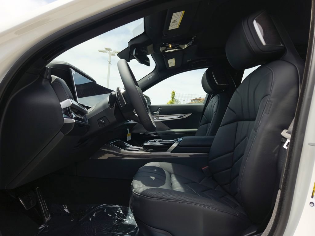 New 2026 Alpine White BMW 740i image 7