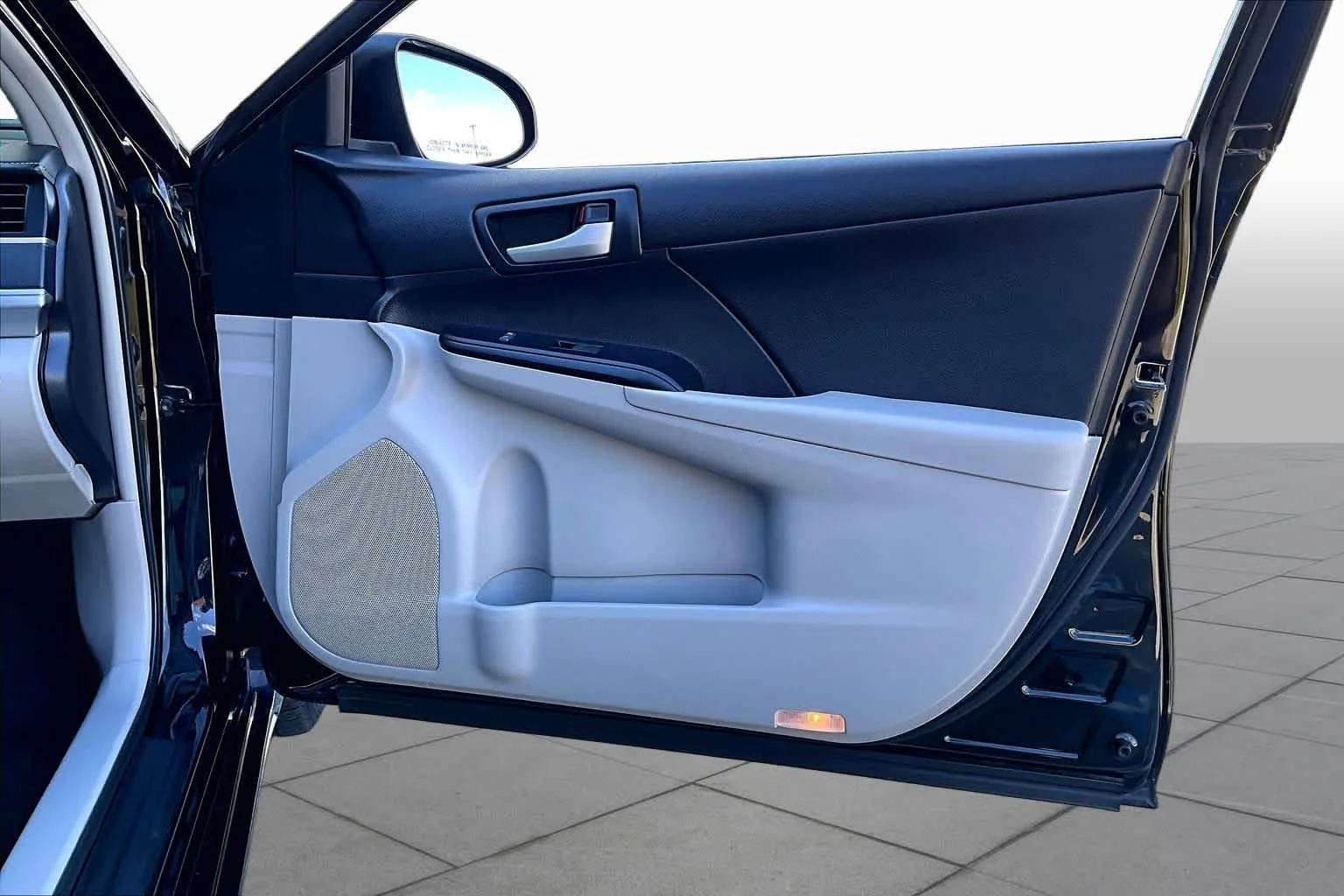 Used 2014 Attitude Black Metallic Toyota LE image 22