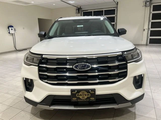 New 2026 Star White Metallic Tri-Coat Ford Active image 40