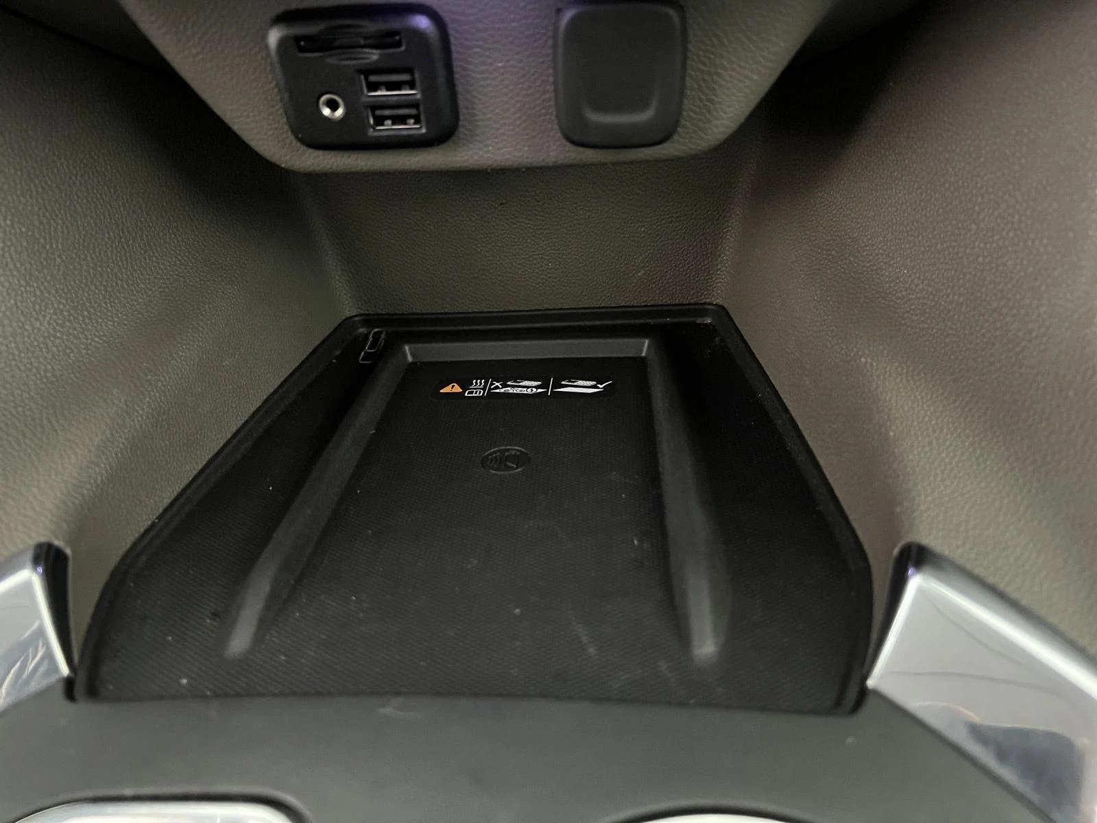 Used 2020 Mosaic Black Metallic Chevrolet Premier image 49