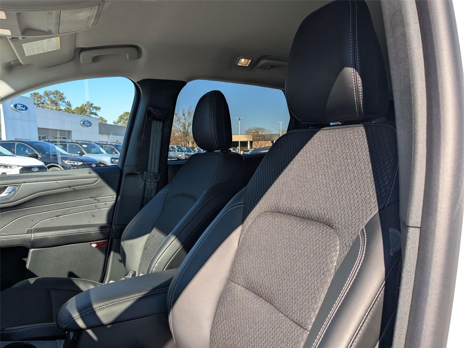New 2025 Star White Metallic Tri-coat Ford Plug-in Hybrid image 15
