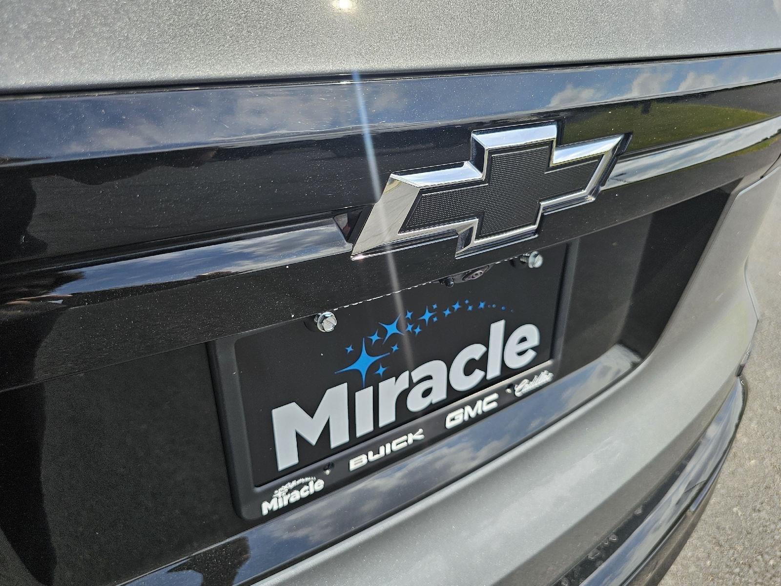 Used 2026 Sterling Gray Metallic Chevrolet AWD RS image 35