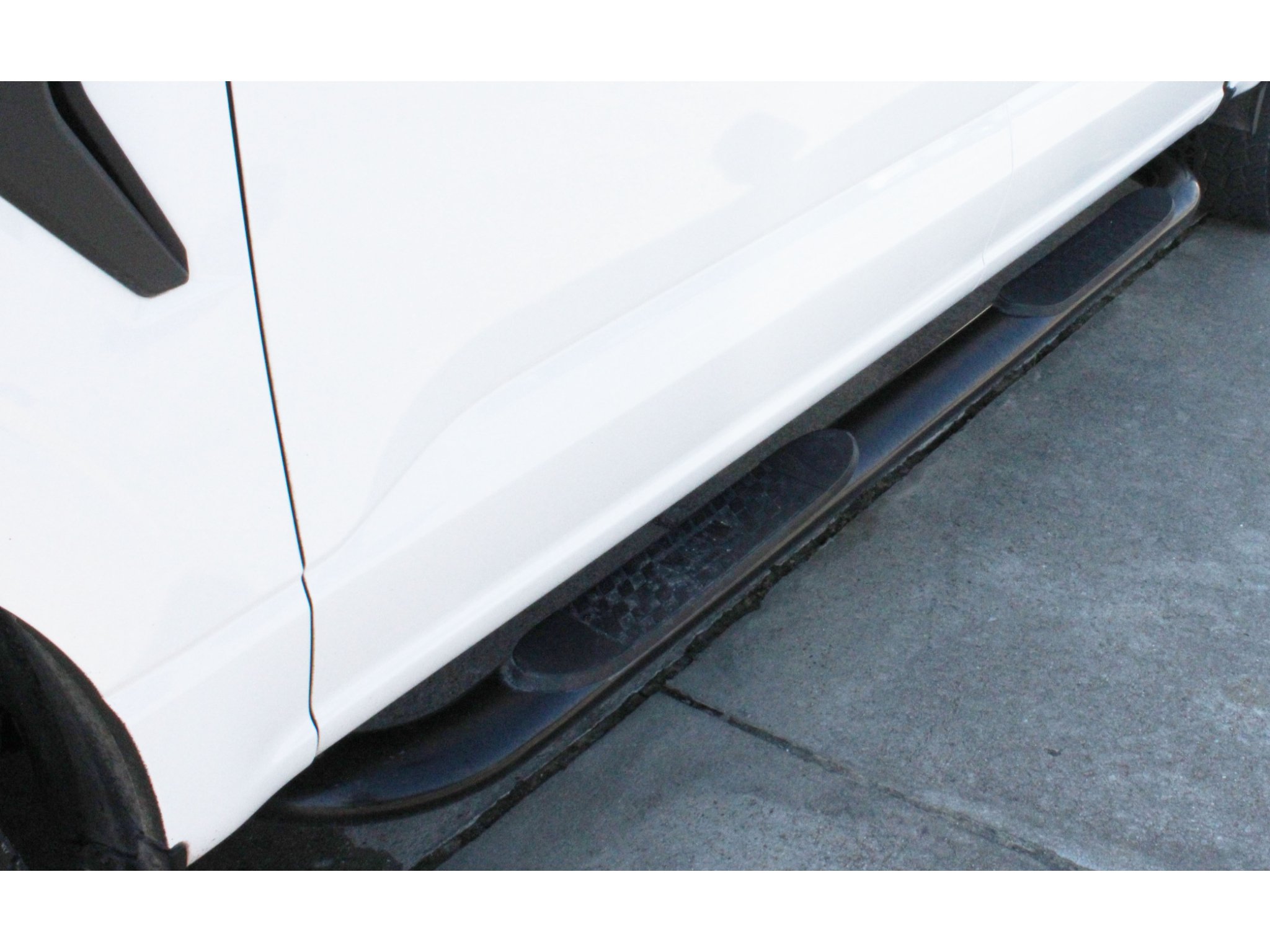Used 2023 Oxford White Ford XL image 3