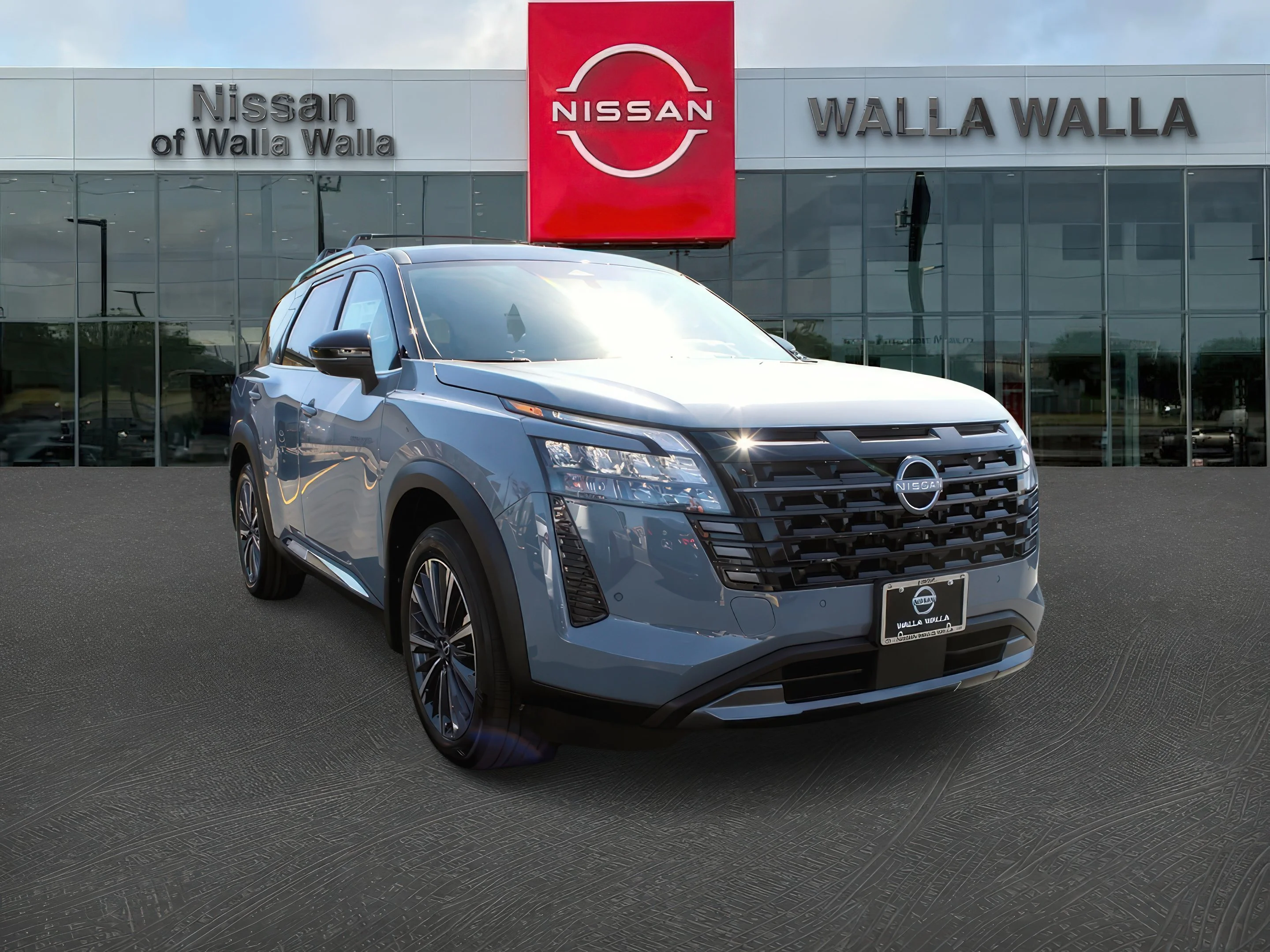 2026 Nissan Pathfinder Platinum 4WD's photo