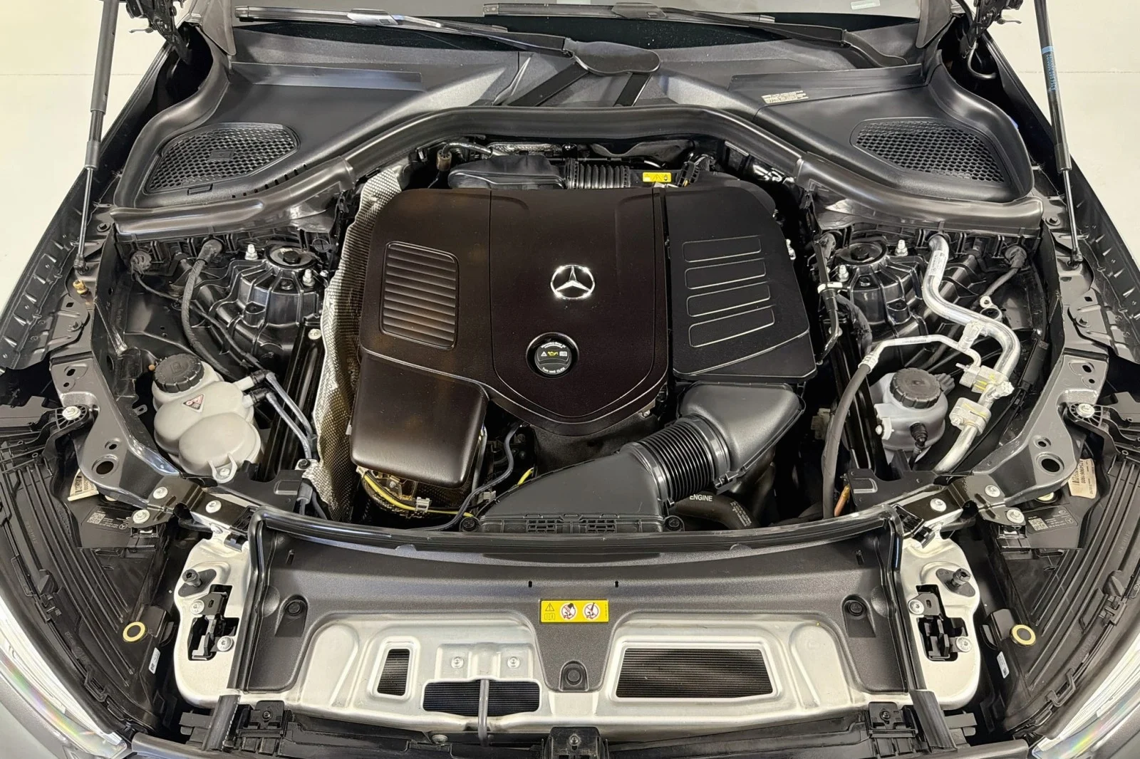 Used 2024 Graphite Grey Metallic Mercedes-Benz 300 image 10